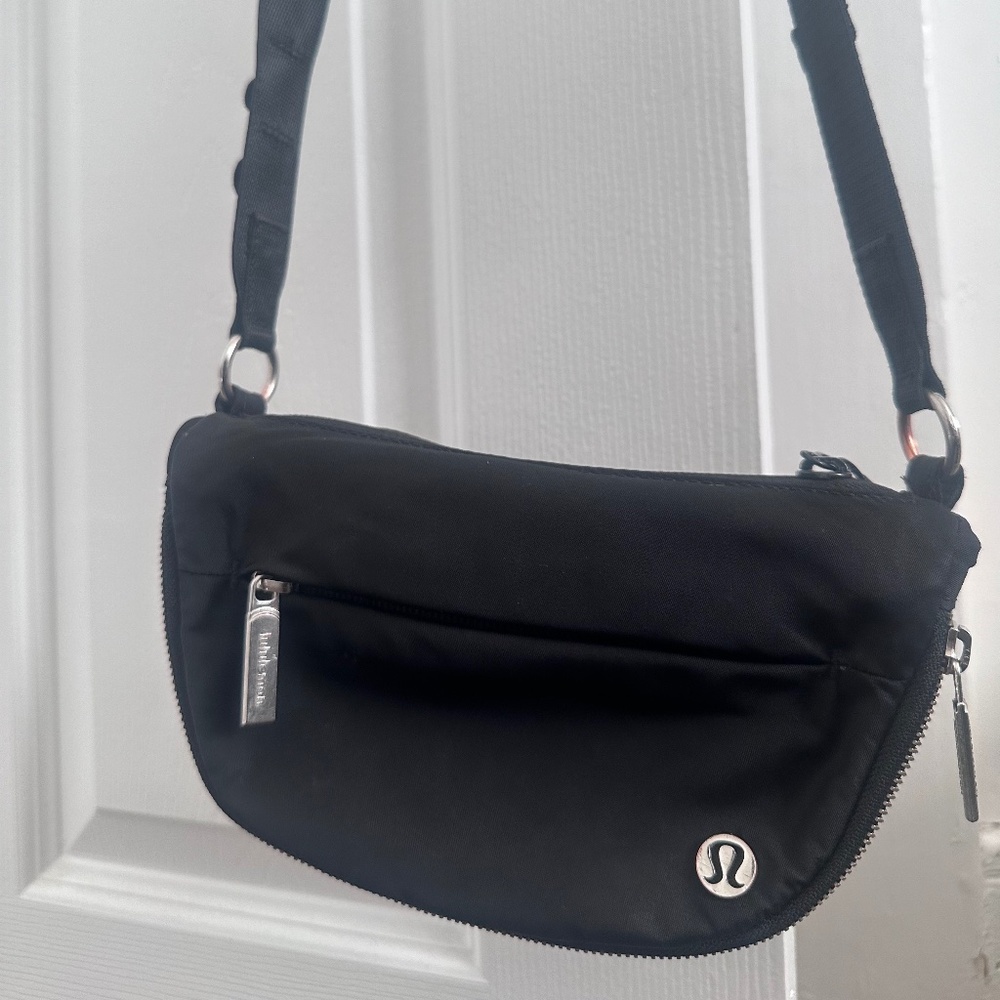 Lululemon crossbody